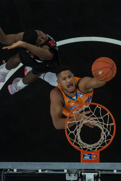 激烈的东部 激烈的东部